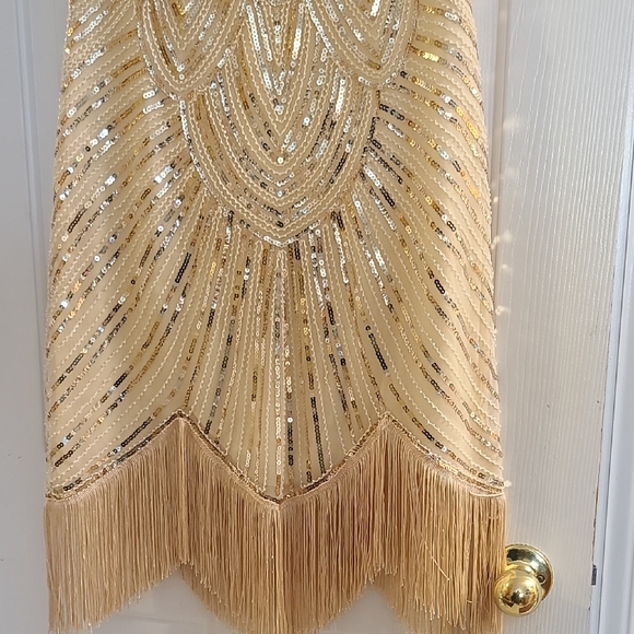 Gold Sequin Cap-Sleeve Evening Dress - Picture 2 of 10